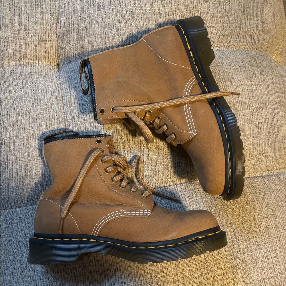 Dr.Marten light Brown Lace-Up Boots